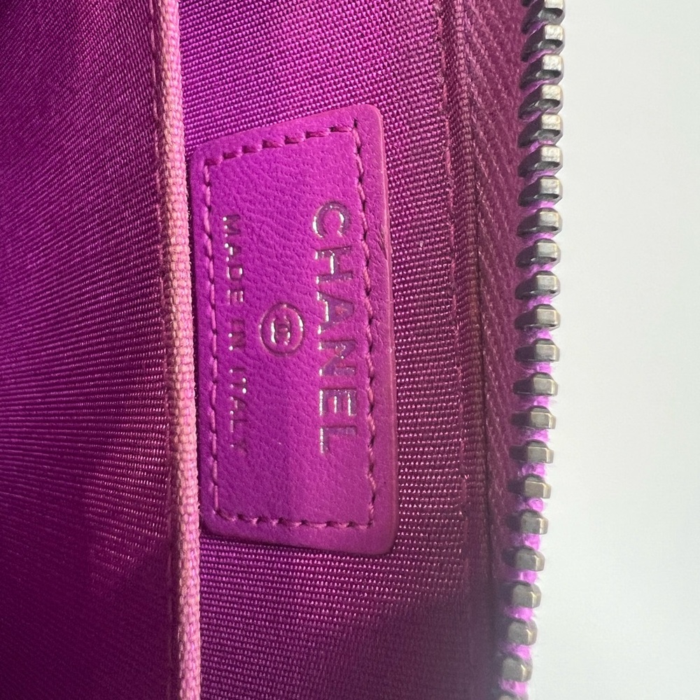 Chanel Fuchsia Zippy Wallet - Picture 6 of 10